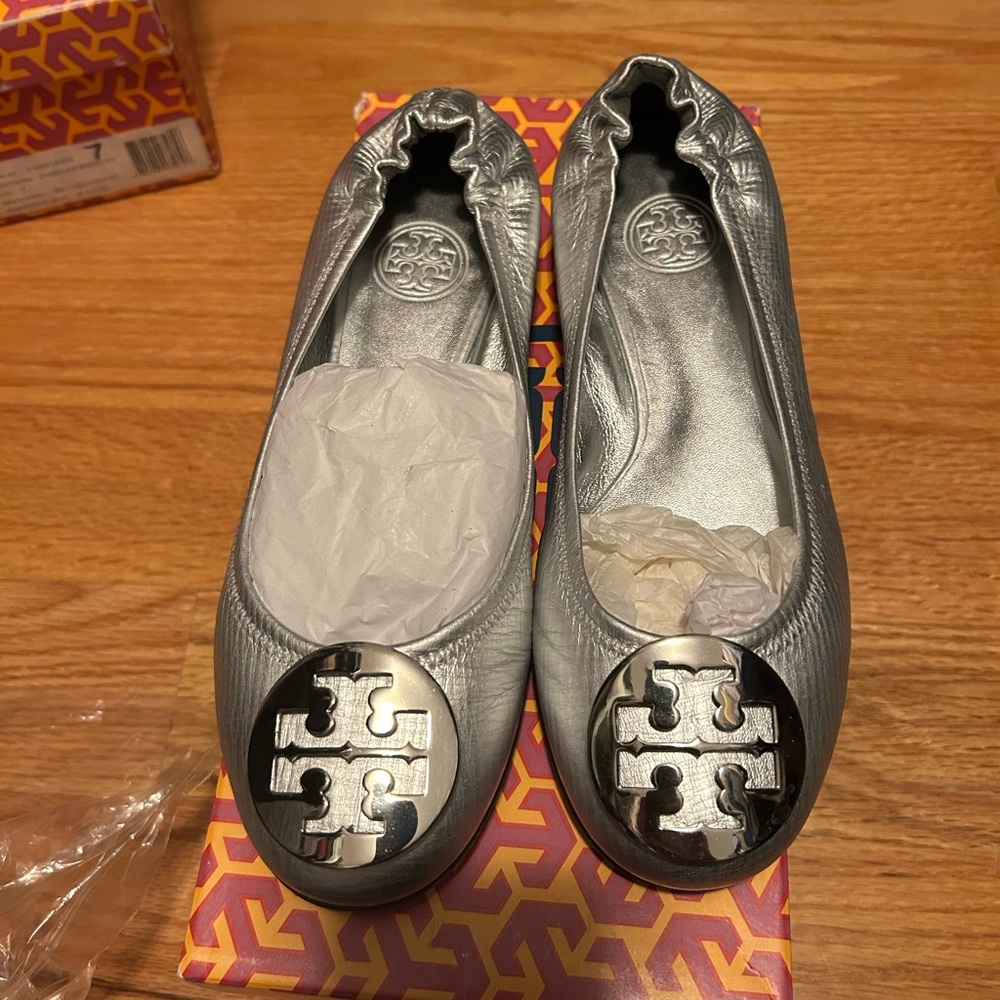 Brand New Tory Burch Silver Ballet Flats. Size 7
